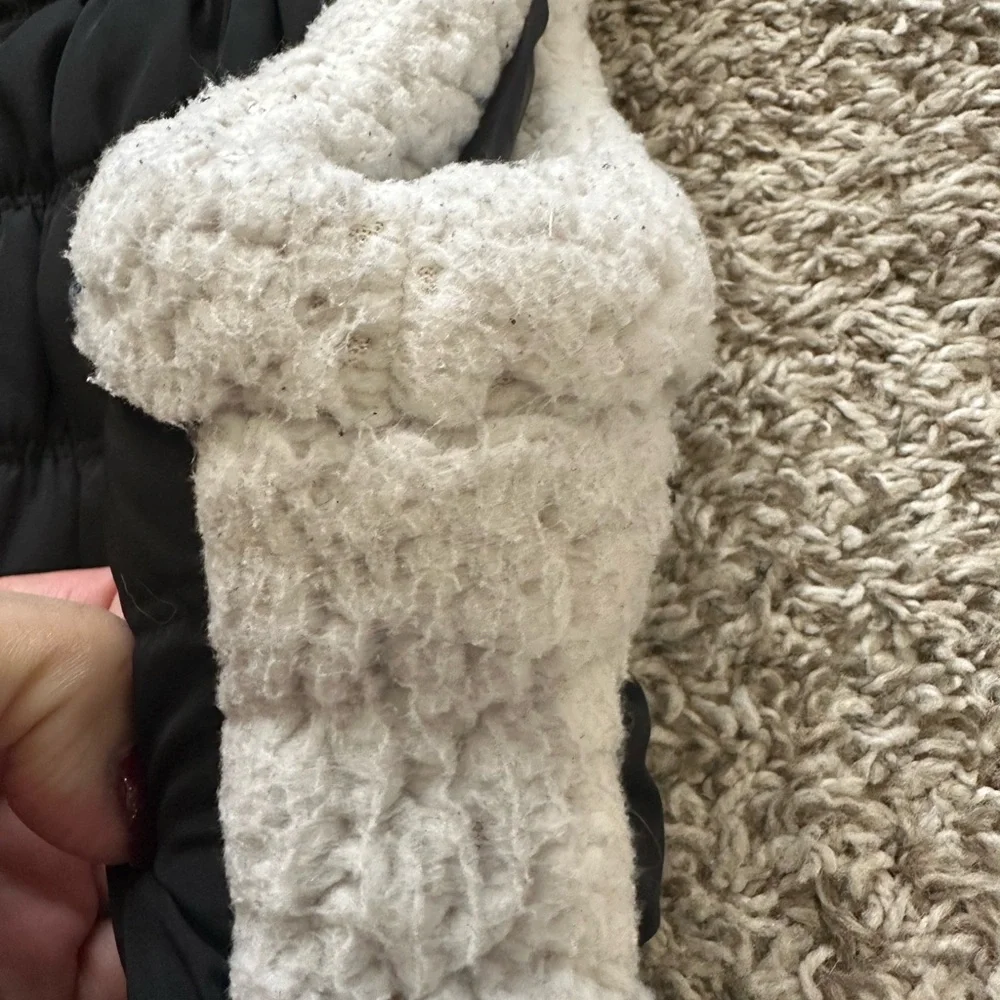 Calvin Klein Performance Sherpa Solid Full Zip Puffer Vest - Picture 5 of 7